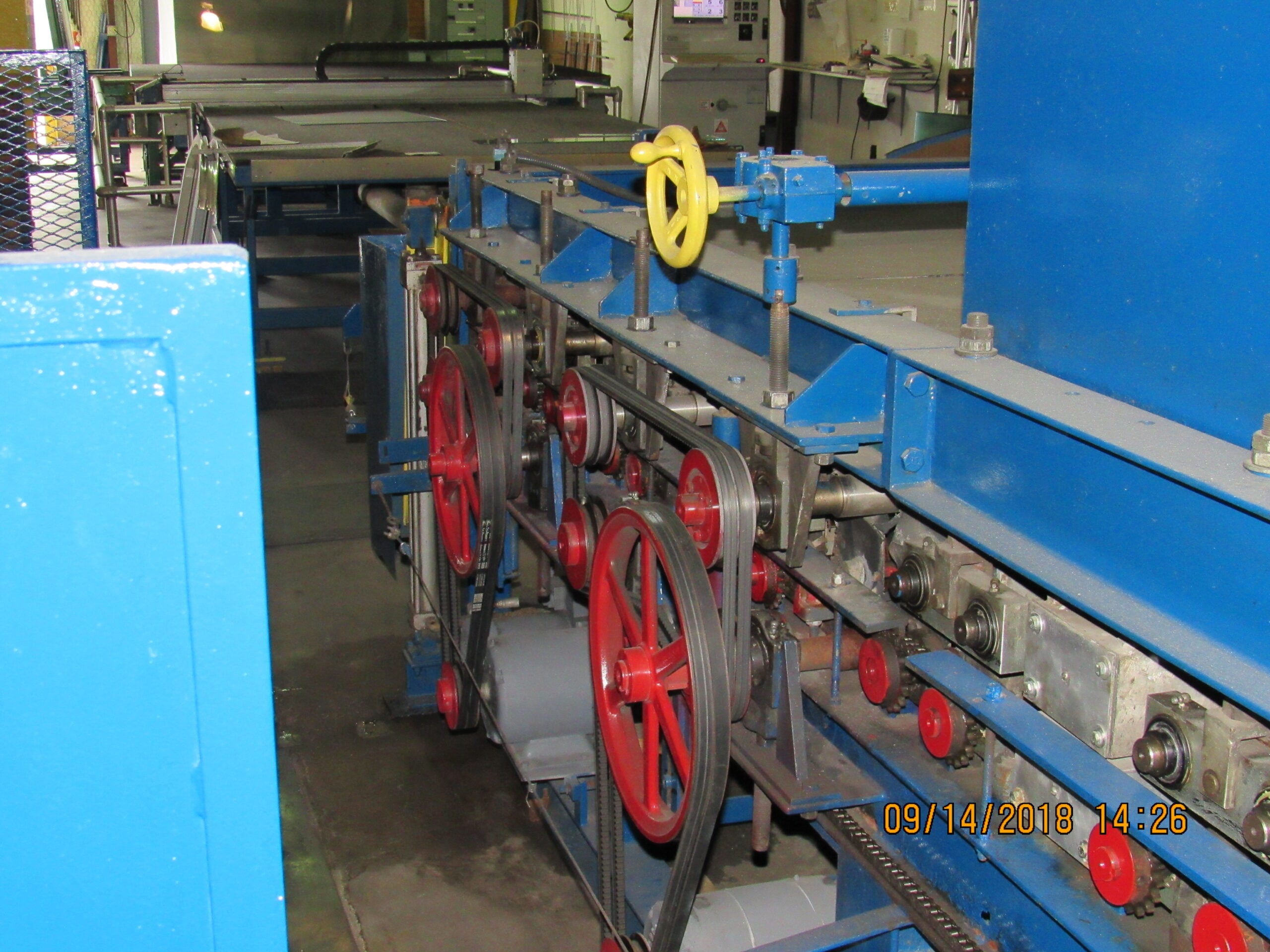Billco, 96" 8 brush horizontal glass washer - Image 4