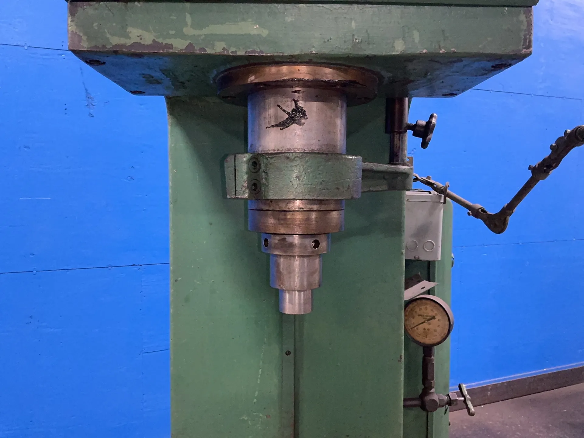 50 Ton, Hannifin, hydraulic press, 22" x 30" bed, 50 gallon reservoir - Image 5