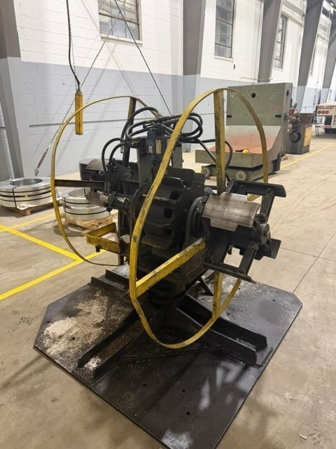 5000 lb. El-Met, double end uncoiler, 10" width, 62" outside dimensions, 16"-20" ID, powered mandrel - Image 5