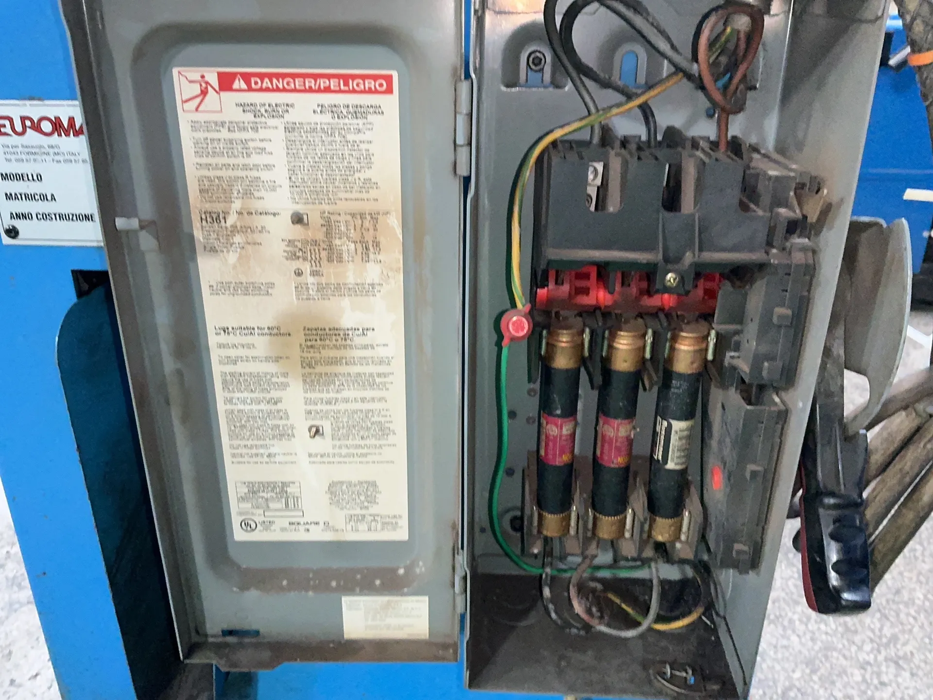 Euromac #F-200/6, notching machine, 24" x 33" table, foot switch, 2005 - Image 6