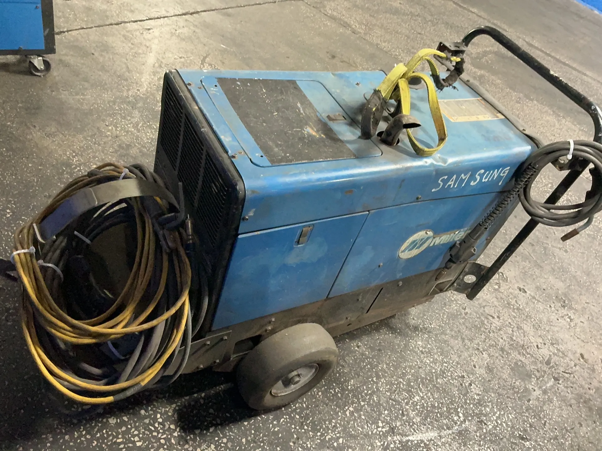 Miller #Bobcat-250, welder/generator, 250 Amps, 10,000 width generator, 10 KW, 1/60/120/240 - Image 6