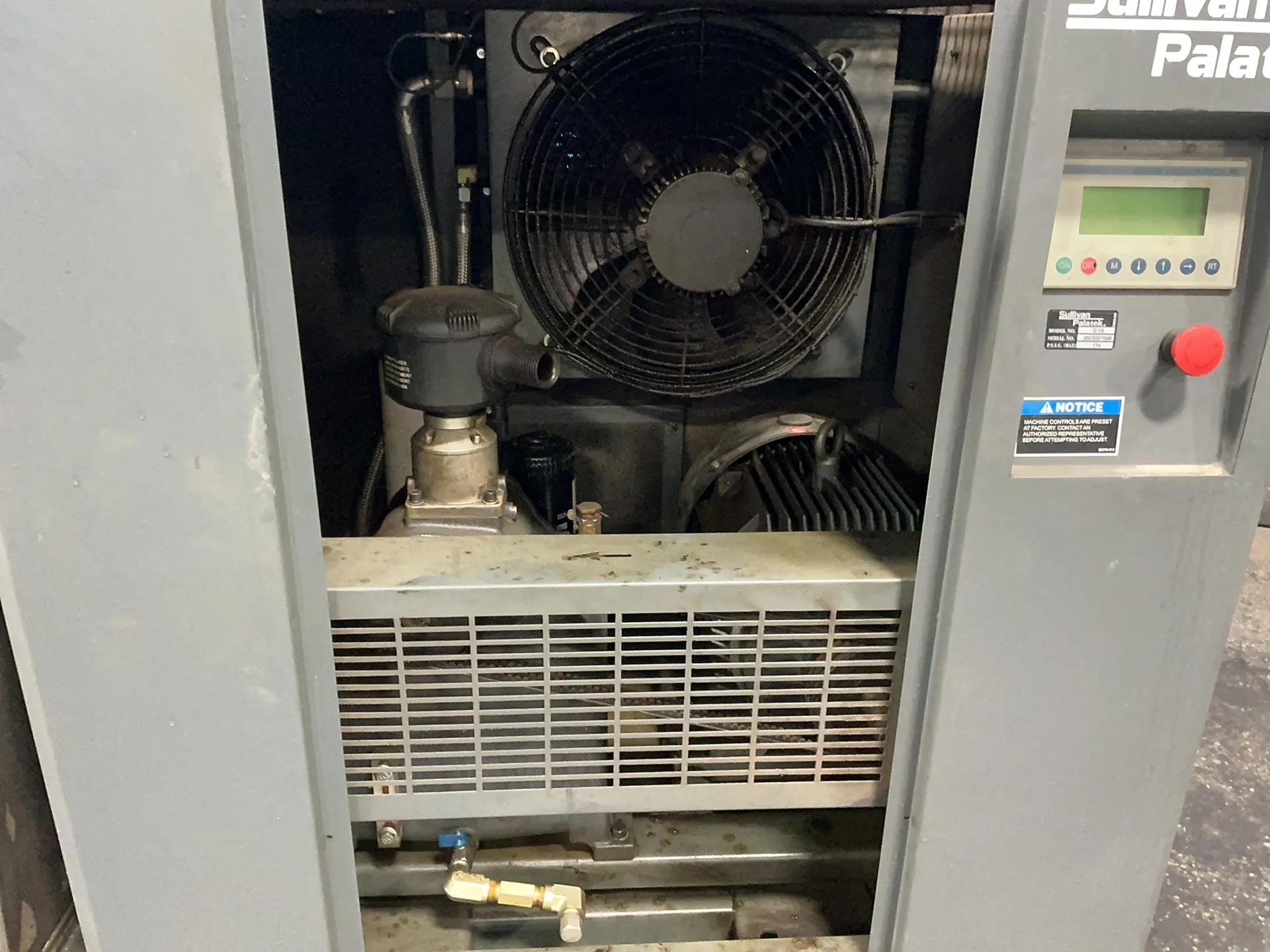 174 PSIG, Sullivan-Palatek #C-15, rotary screw air compressor, 15 HP, 3410 RPM, 16.5 Amps, MAM-100 digital - Image 3