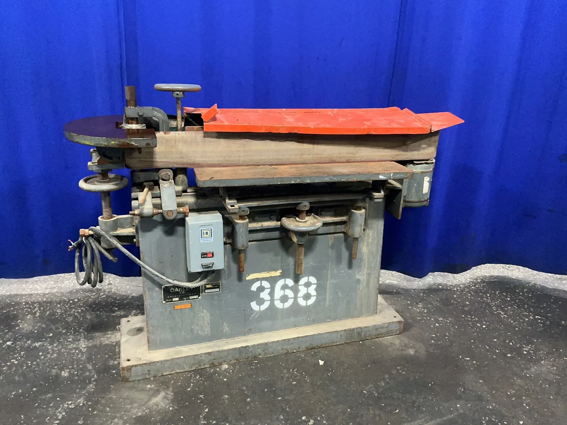 6" Oakley #H6, horizontal belt sander, 7.5" x 37" table, 2 HP, 1730 RPM, 6.2 Amps, 3/50/60/208-220/440 - Image 1