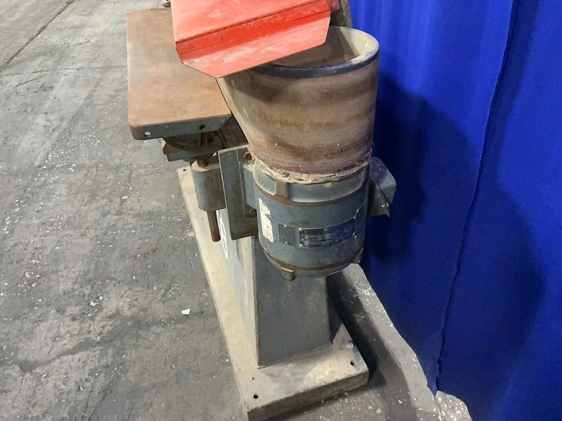 6" Oakley #H6, horizontal belt sander, 7.5" x 37" table, 2 HP, 1730 RPM, 6.2 Amps, 3/50/60/208-220/440 - Image 6