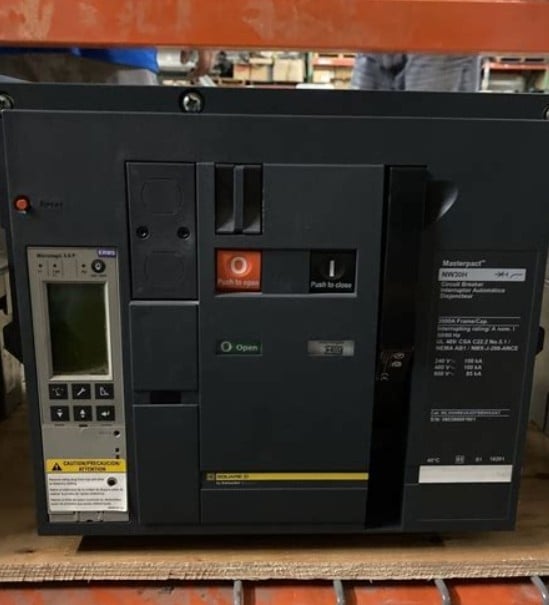 3000 Amps, Square D, NW30H, MasterPact NW circuit breaker, WL3HHV64A3SXXXXXCX, 3-pole, 600 Volts, 50/60 Hz. - Image 2