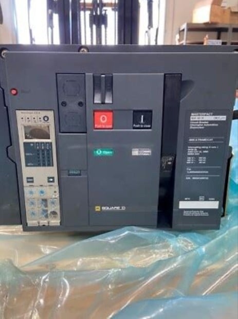 4000 Amps, Square D, NW40H, MasterPact NW circuit breaker, YL3KKR64A3DGFFXXXA, 3-pole, 600 Volts, 50/60 Hz. - Image 2