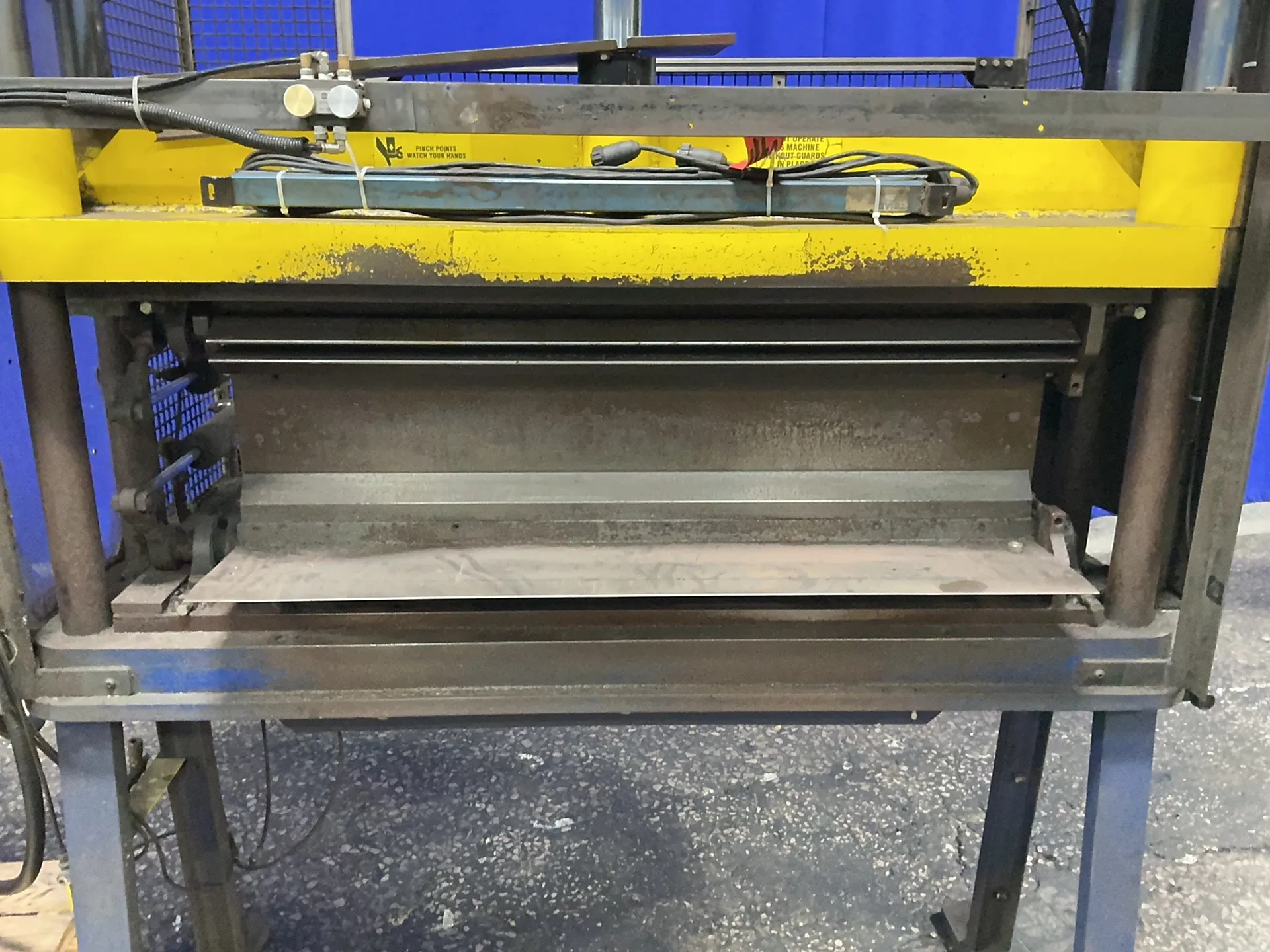 17.6 Ton, Magnum #HFP-15B, folding press, 2500 PSI, 4" ram bore, 7.5 HP, 1760 RPM, Multi-Voltage - Image 3