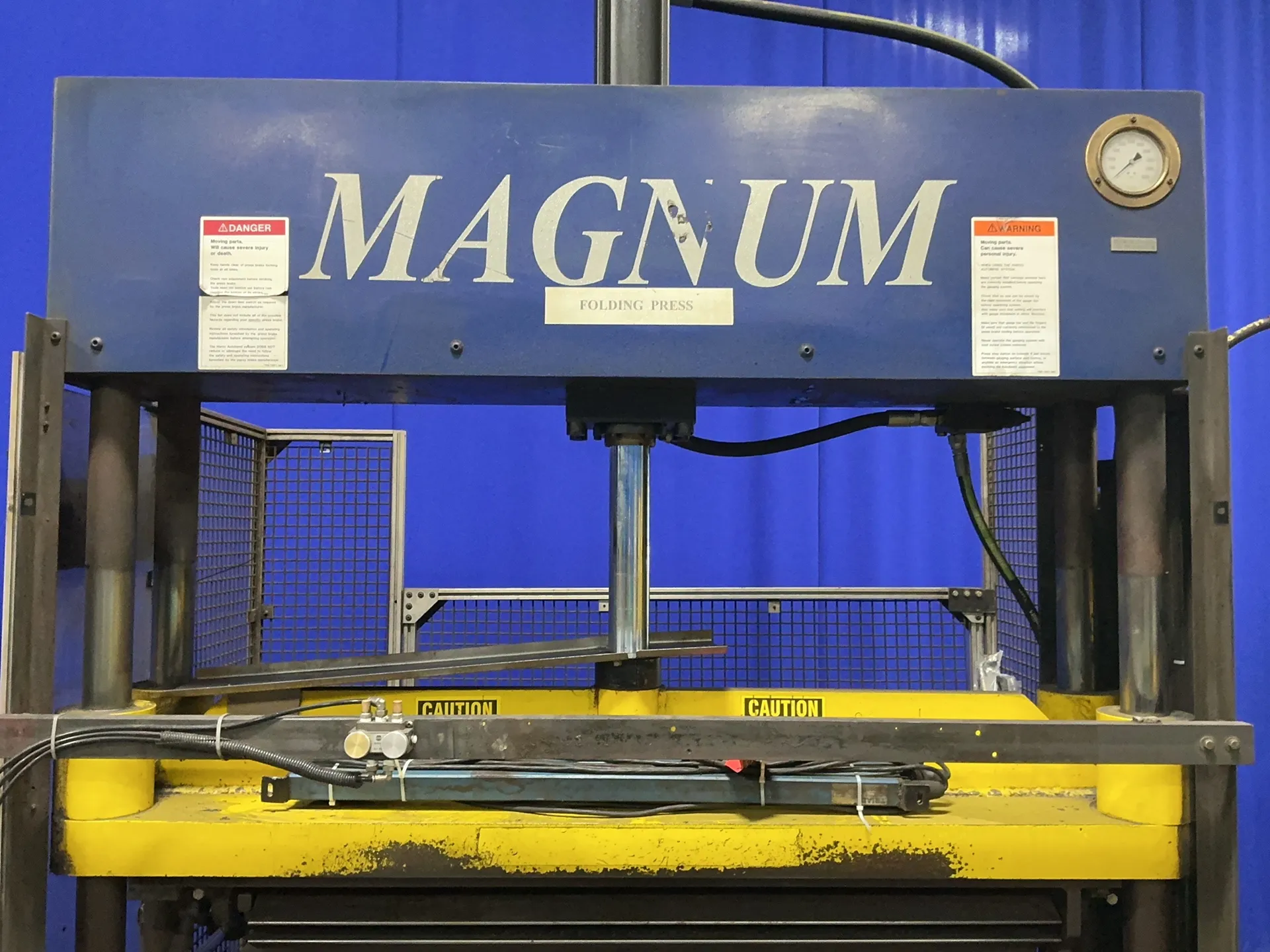 17.6 Ton, Magnum #HFP-15B, folding press, 2500 PSI, 4" ram bore, 7.5 HP, 1760 RPM, Multi-Voltage - Image 4