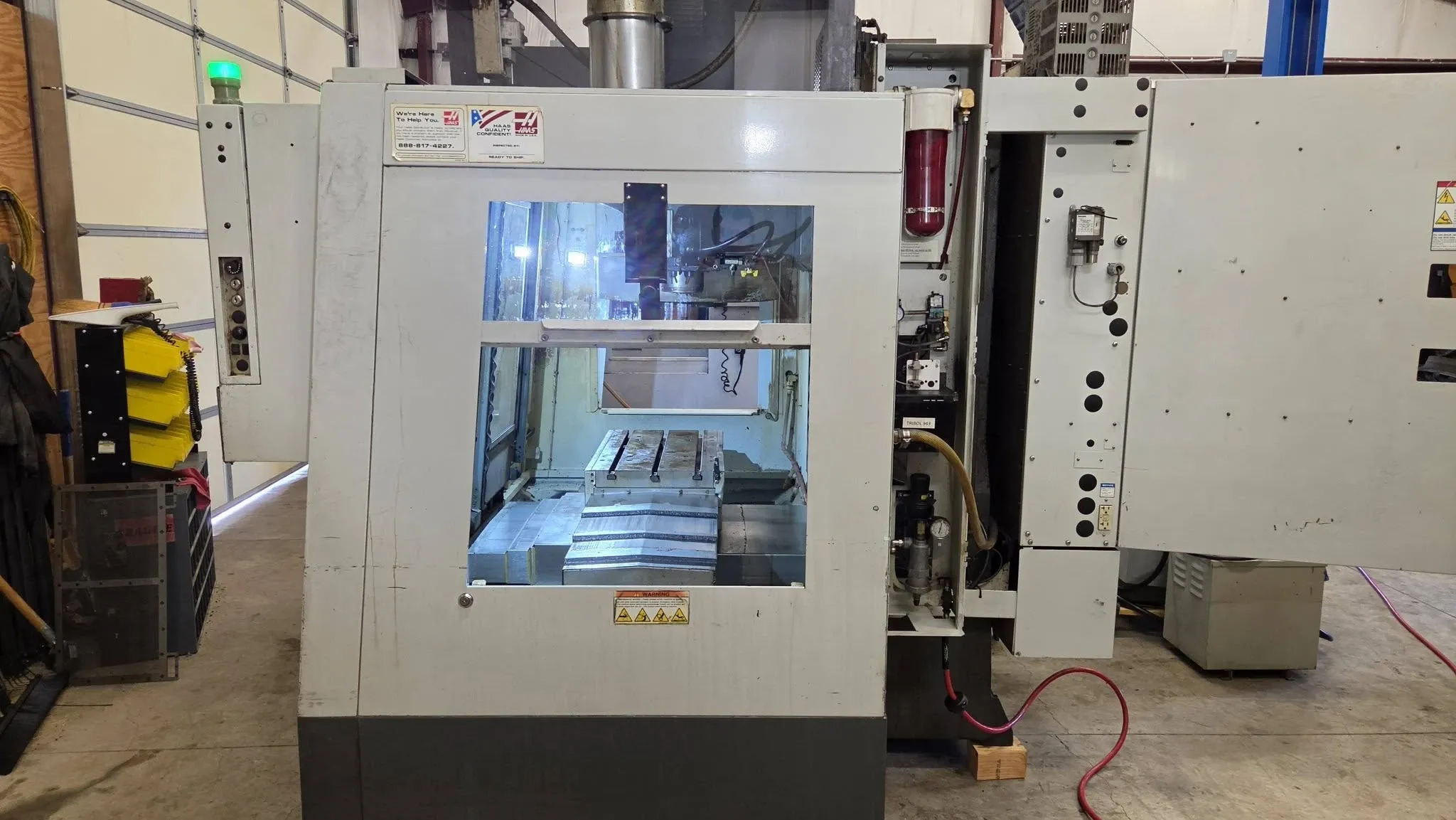 Haas #VF-1, CNC Vertical Machining Center, 20" X, 16" Y, 20" Z, 26" x 14" table, 30 HP, 8100 RPM, 20 - Image 3