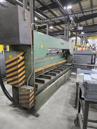 1/4" x 12' Betenbender, hydraulic shear, 144" cutting length, 36" Back Gauge, 13 SPM, 21 hold downs, 1" x 4" - Image 2