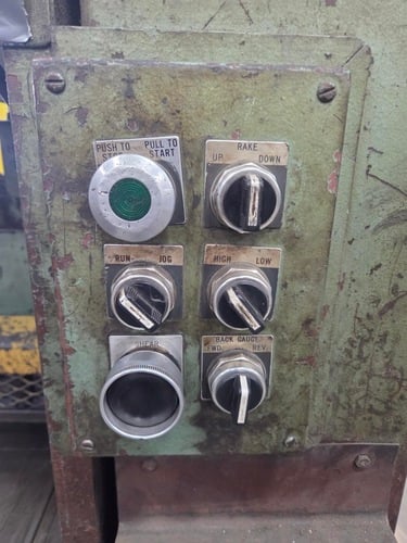 1/4" x 12' Betenbender, hydraulic shear, 144" cutting length, 36" Back Gauge, 13 SPM, 21 hold downs, 1" x 4" - Image 7