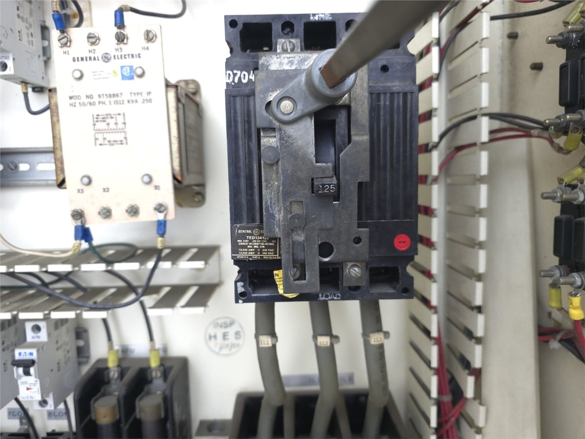 2.5" Davis Standard #DS-25PB-24, extruder, 24:1 L/D, 40 HP DC, air cooled, 3 barrel zones, Fuji VFD, 460 V. - Image 4
