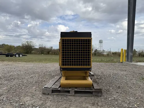 160 KW Caterpillar #3208, diesel generator set, 480 Volts, 3-phase, 241 HP @ 1800 RPM, 544 hours, open skid - Image 5