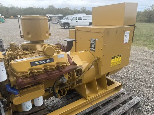 160 KW Caterpillar #3208, diesel generator set, 480 Volts, 3-phase, 241 HP @ 1800 RPM, 544 hours, open skid - Image 9