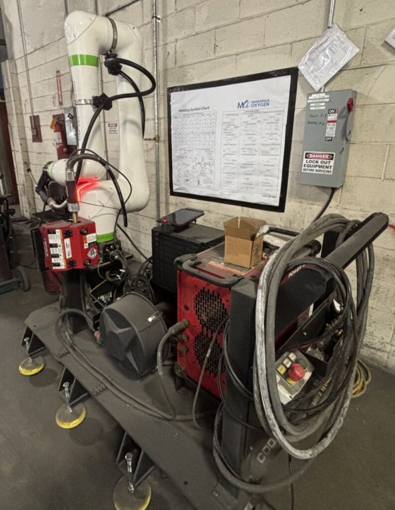 Fanuc, CRX-25iA, collaborative robot welding cell, 25 kG payload, 74.4" reach, 2025 - Image 2
