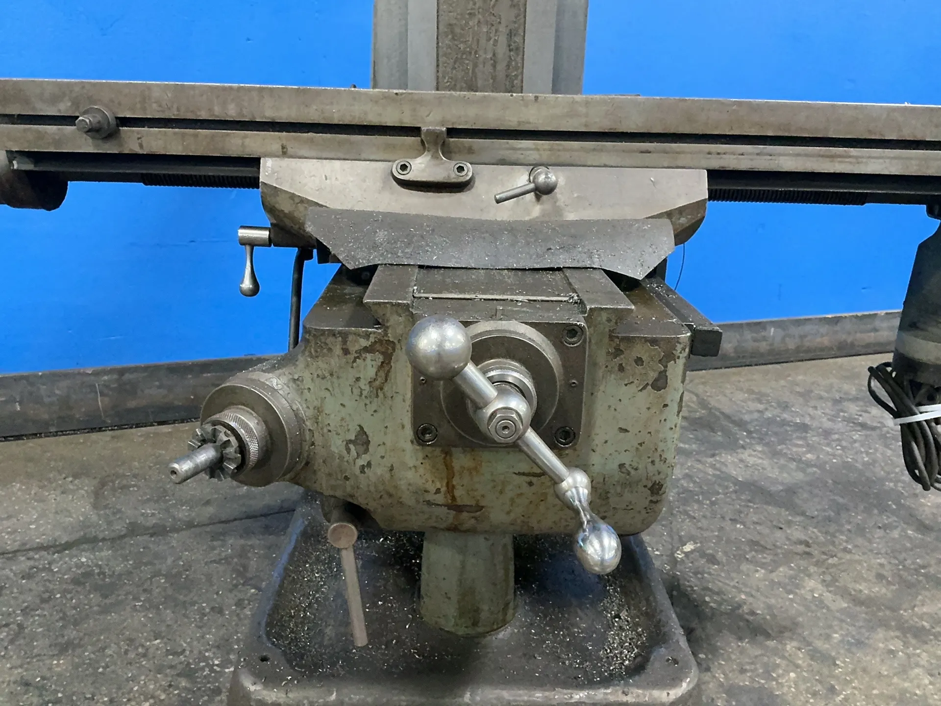 Bridgeport #134171, vertical mill, 9" x 42" table, 1 -1/2 HP, 1730 RPM, Magnescale digital read out, 230/460 - Image 3