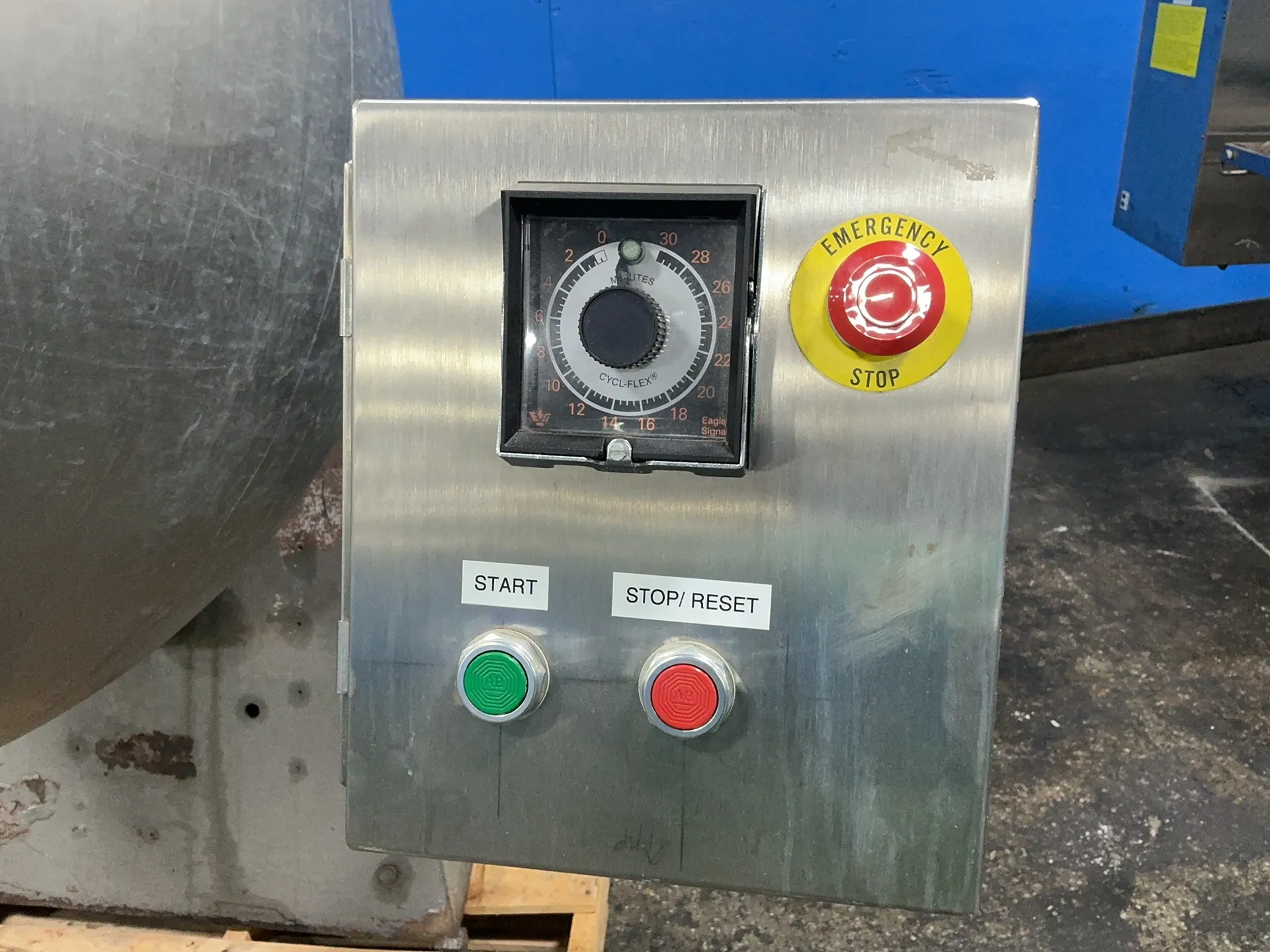 27" diameter coating pan machine, #MXRBLD03, Yaskawa V1000 drive, 600 V. - Image 4