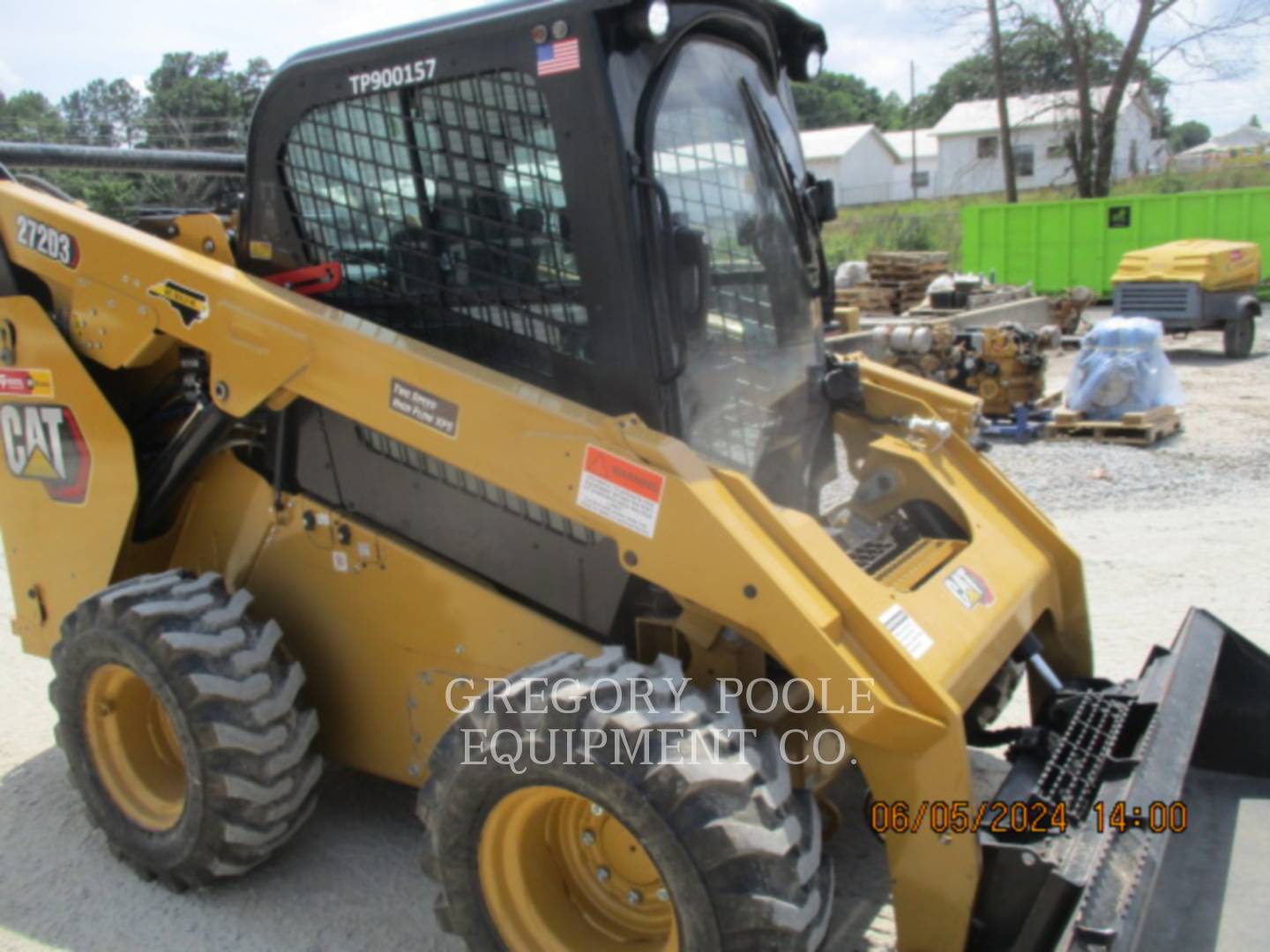Cat 272D3, Skid Steer Loader, 2377 hours, S/N: TP900157, 2022 - Image 2