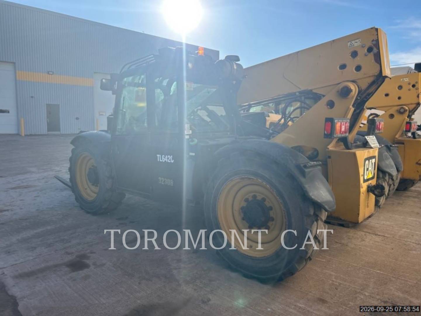 Cat TL642C, Telehandler, 3962 hours, S/N: THG00509, 2013 - Image 4
