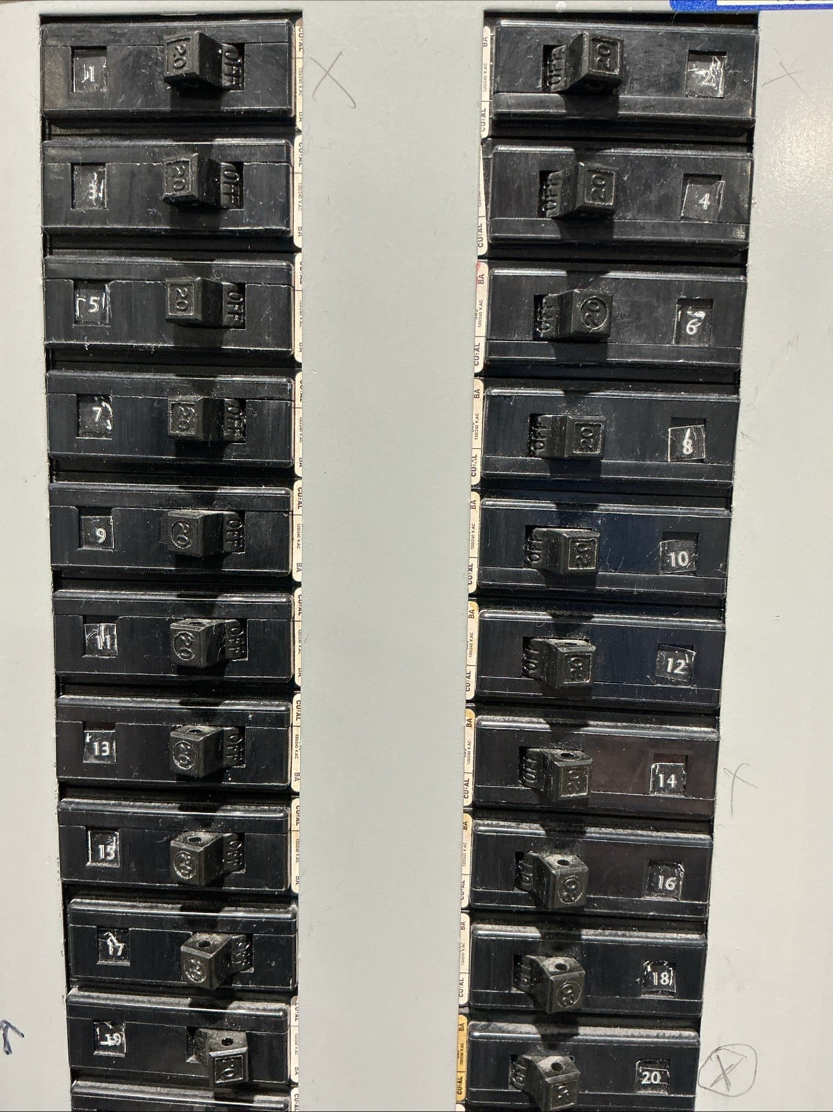 150 Amp. Westinghouse YS2048, Main Breaker Panelboard, 150 Amp main breaker, 208Y/120 Volts, 3 Phase, 4 Wire - Image 4