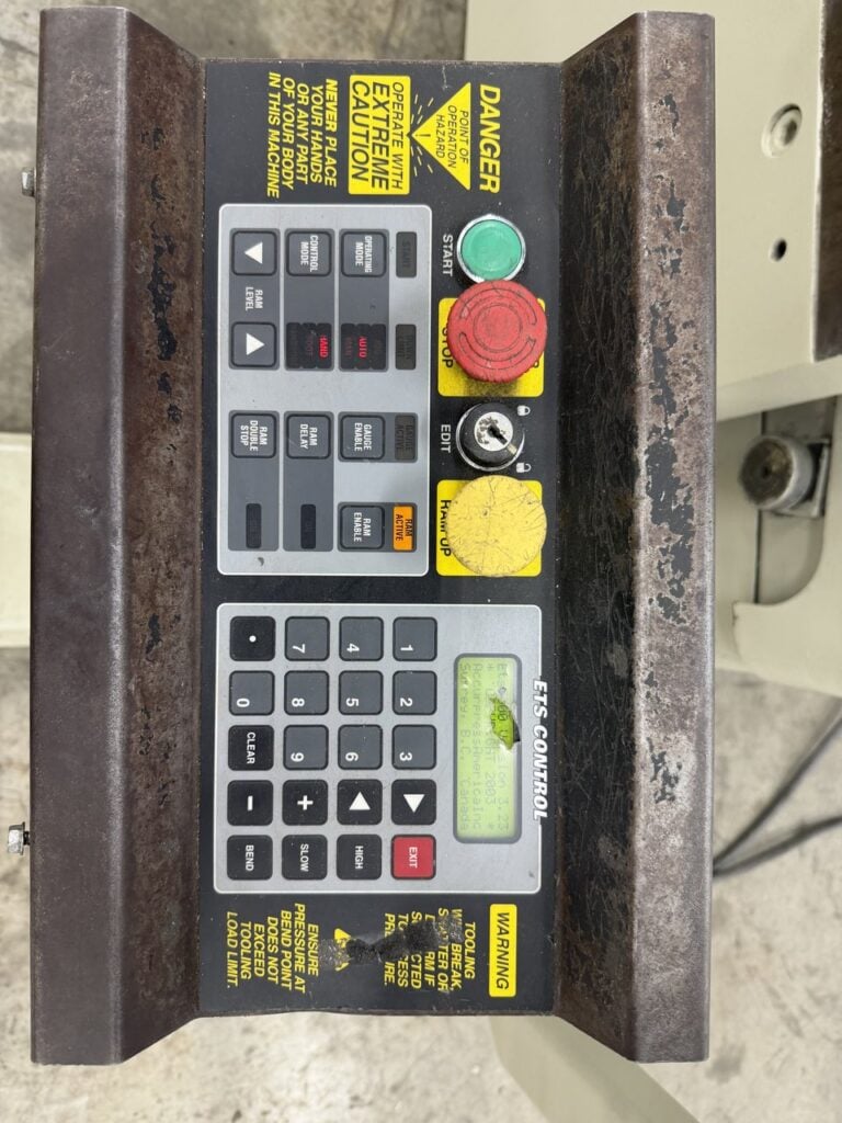 100 Ton, Accurpress #710010, 3-Axis CNC hydraulic press brake, 10' overall, 102" between housing, 8" stroke - Image 5