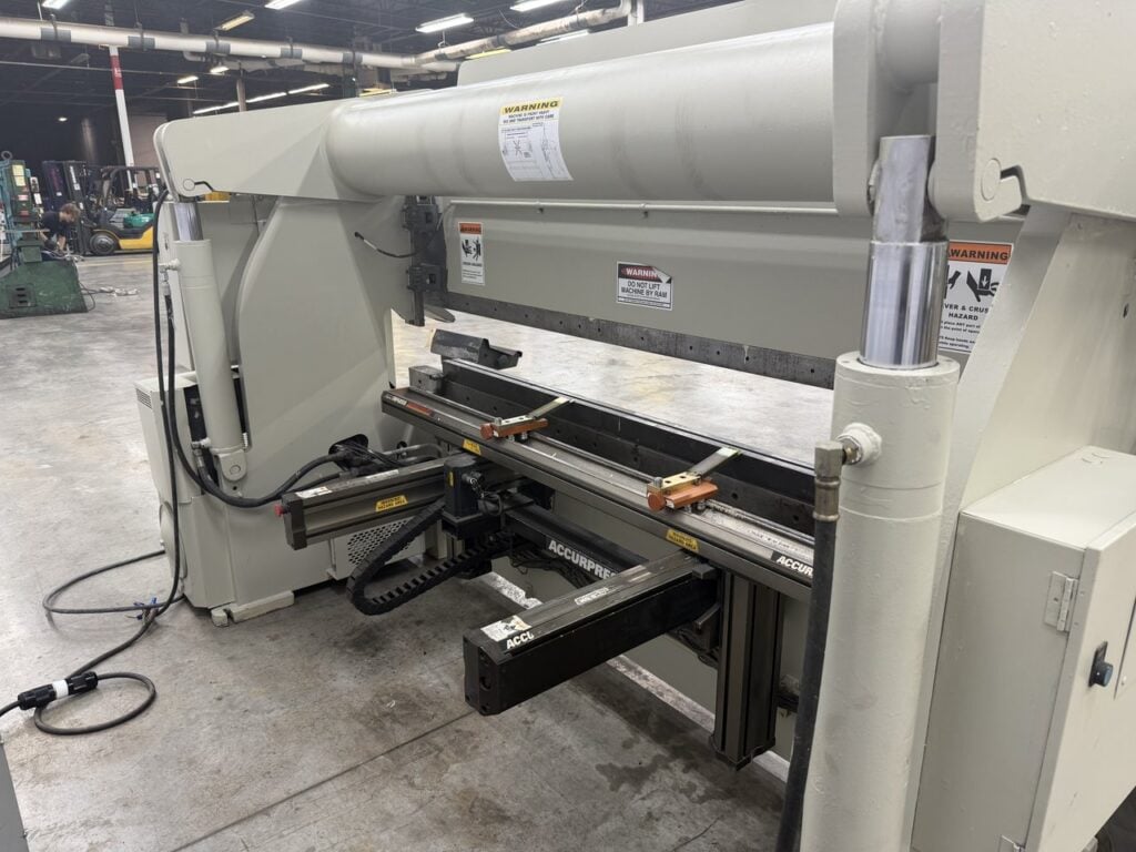 100 Ton, Accurpress #710010, 3-Axis CNC hydraulic press brake, 10' overall, 102" between housing, 8" stroke - Image 8