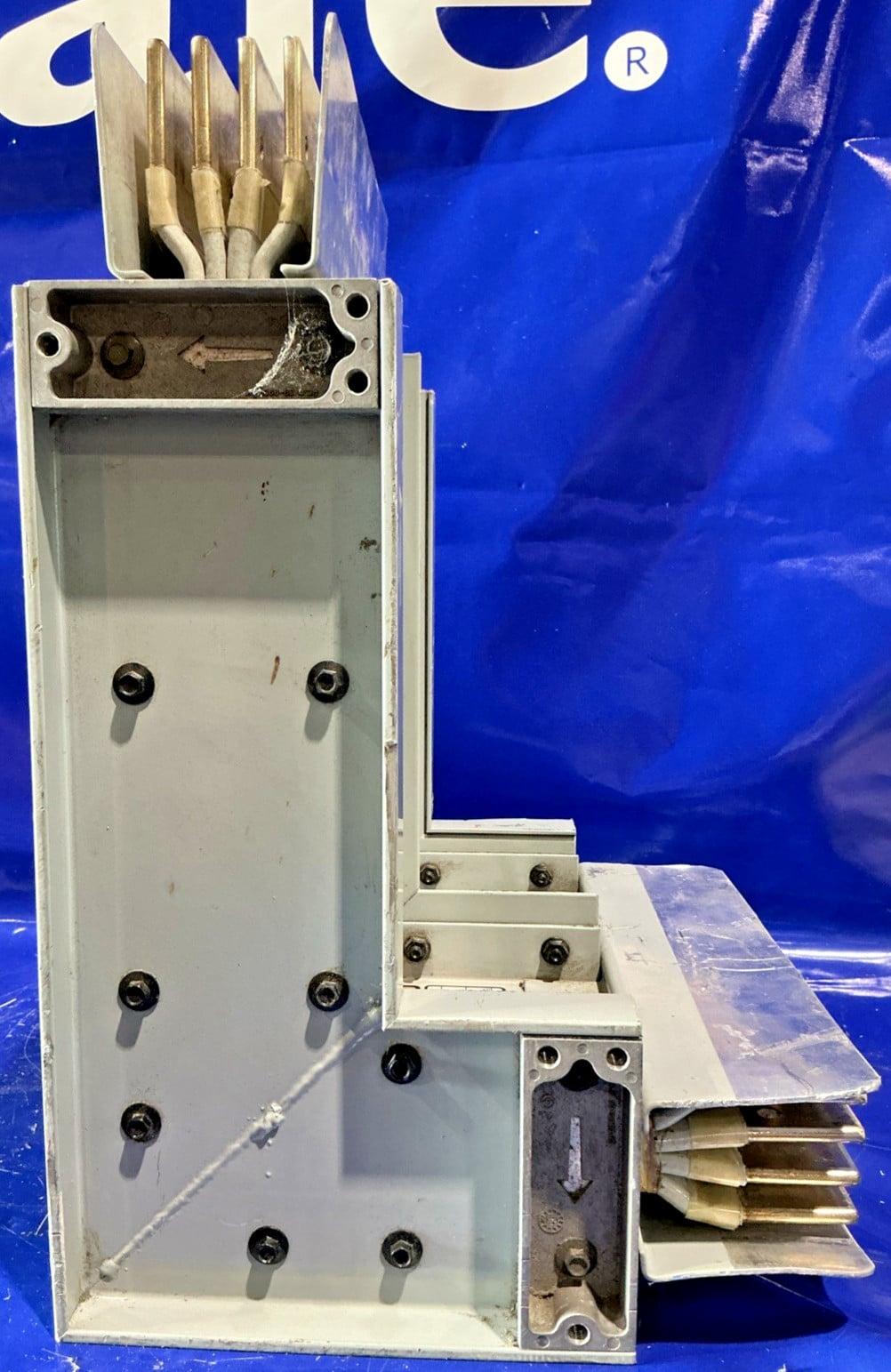 3000 Amps, Siemens #SX430C10ELED-SPEC, Busway, 600 Volts, 3 Phase, 4 Wire - Image 4