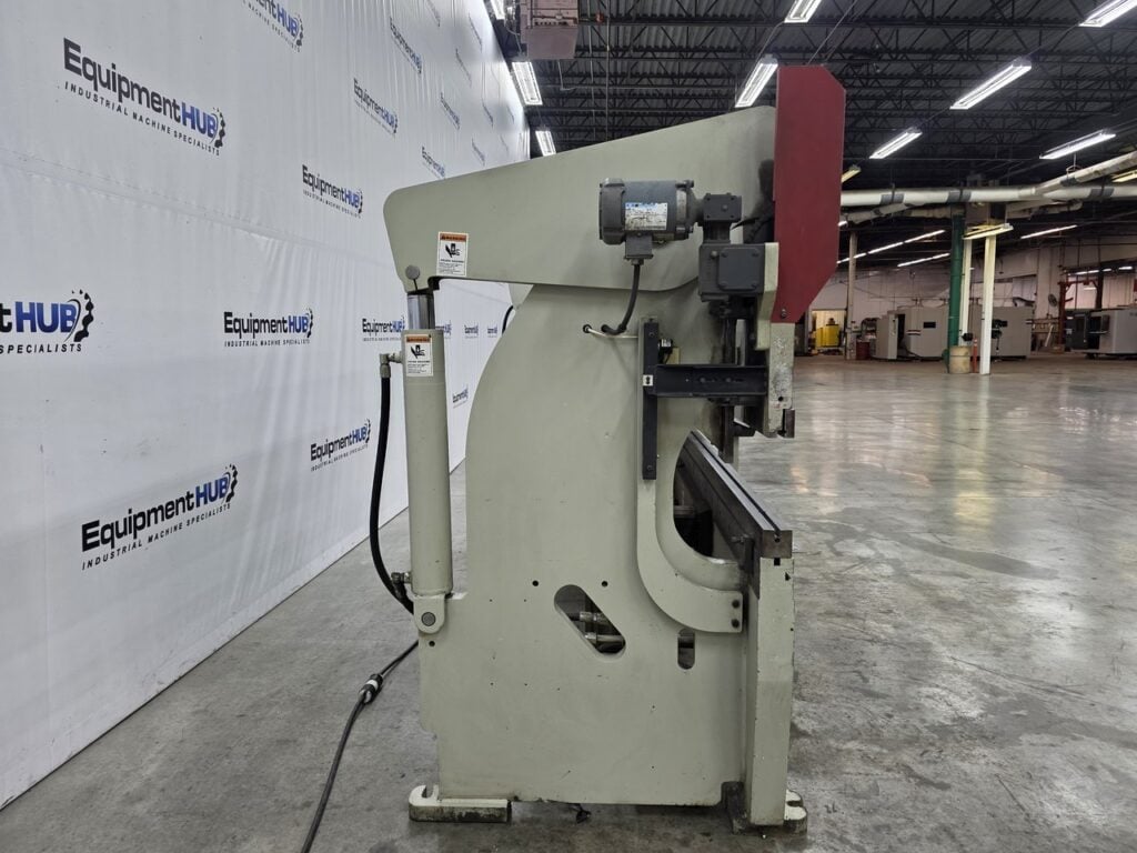 100 Ton, Accurpress #710010, 3-Axis CNC hydraulic press brake, 10' overall, 102" between housing, 8" stroke - Image 3