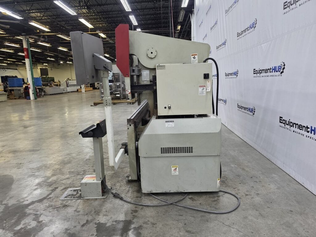 100 Ton, Accurpress #710010, 3-Axis CNC hydraulic press brake, 10' overall, 102" between housing, 8" stroke - Image 6