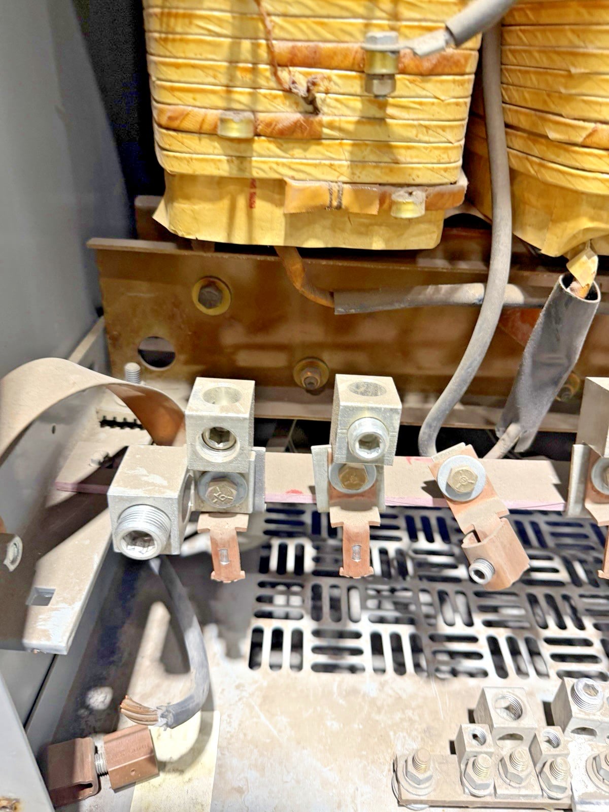 75 KVA 480 Primary, 208Y/120 Secondary, Westinghouse #J89K1037, Transformer, 60 Hz, NEMA 2 - Image 4