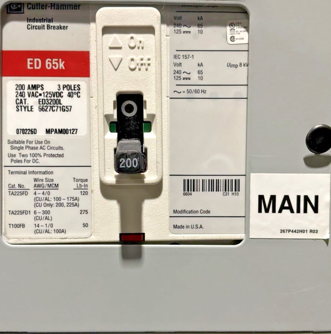 225 Amp. Eaton SMP57797005, Main Breaker Panelboard, 208Y/120 Volts, 3 Phase, 4 Wire - Image 3