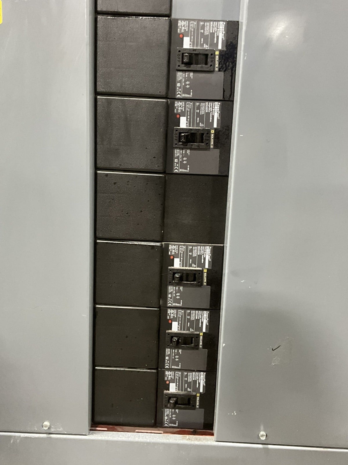 1000 Amps, Square D 18109624-089, Switchboard, 208 Volts, 3 Phase, 4 Wire - Image 9