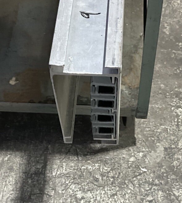 225 Amps, Starline #B225G-4PG-9, Track Busway, 300 Volts - Image 3