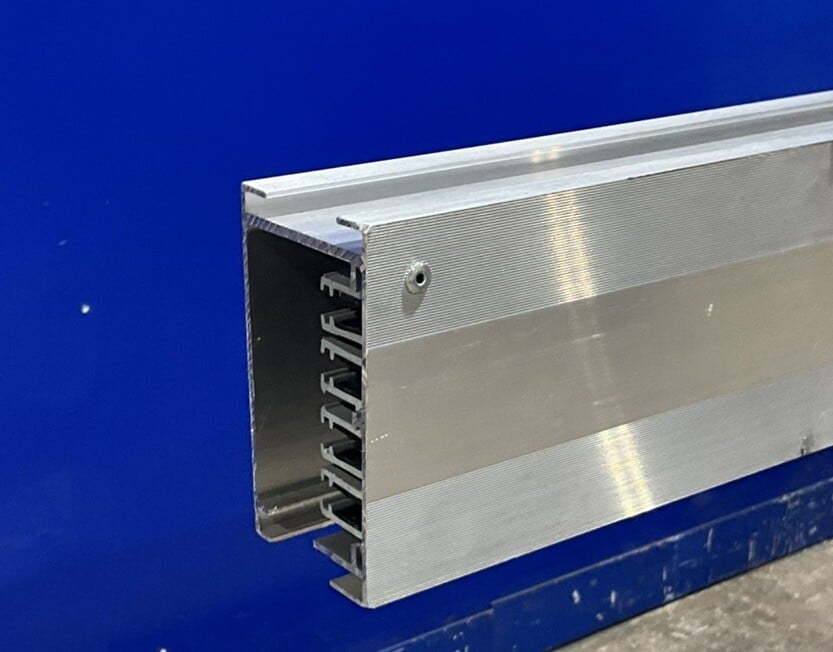 100 Amps, Starline #B100A-4PG-11, Track Busway, 600 Volts, 11' length - Image 3