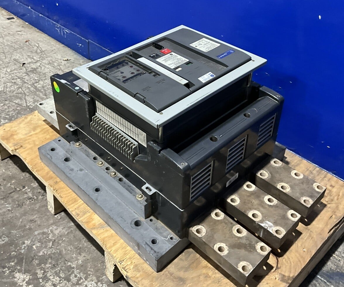 4000 Amps, General Electric #SSF40D440, Power Break II circuit breaker, 600 Volts - Image 5