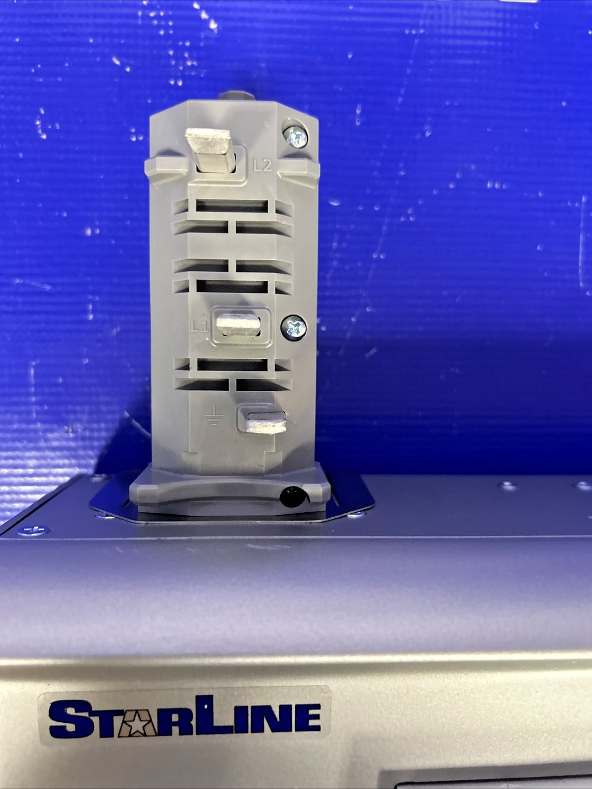 30 Amps, Starline #UCT5D94S-22-2CLB010N-STD, Busway Tap Box, 240 Volts - Image 2