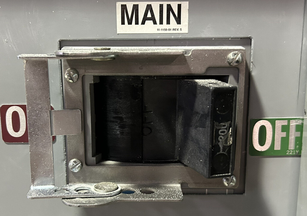 1200 Amp. Chicago Switchboard 16939, ITE Panelboard, 480/277 Volts, 3 Phase, 3 Wire - Image 4