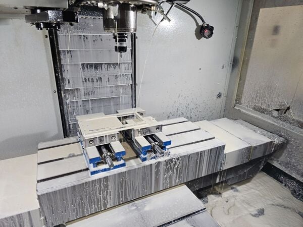 Haas #VF-2SS, 4th Axis CNC vertical machining center, 30" X, 16" Y, 20" Z, 12000 RPM, 24 automatic tool - Image 2