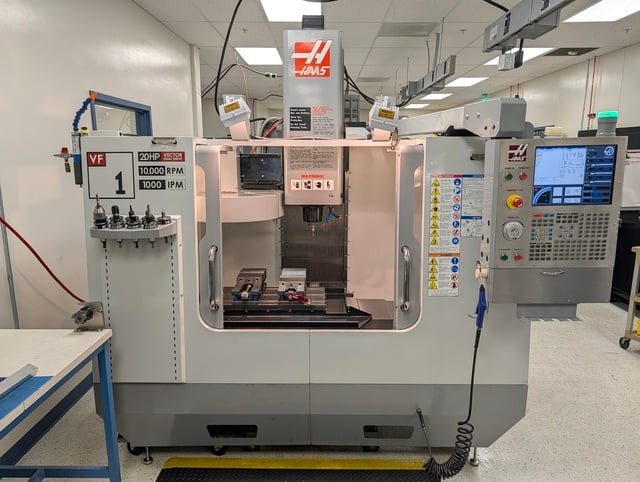 Haas #VF-1D, CNC Vertical Machining Center, 20 automatic tool changer, 20" X, 16" Y, 20" Z, 26" x 14" table - Image 3