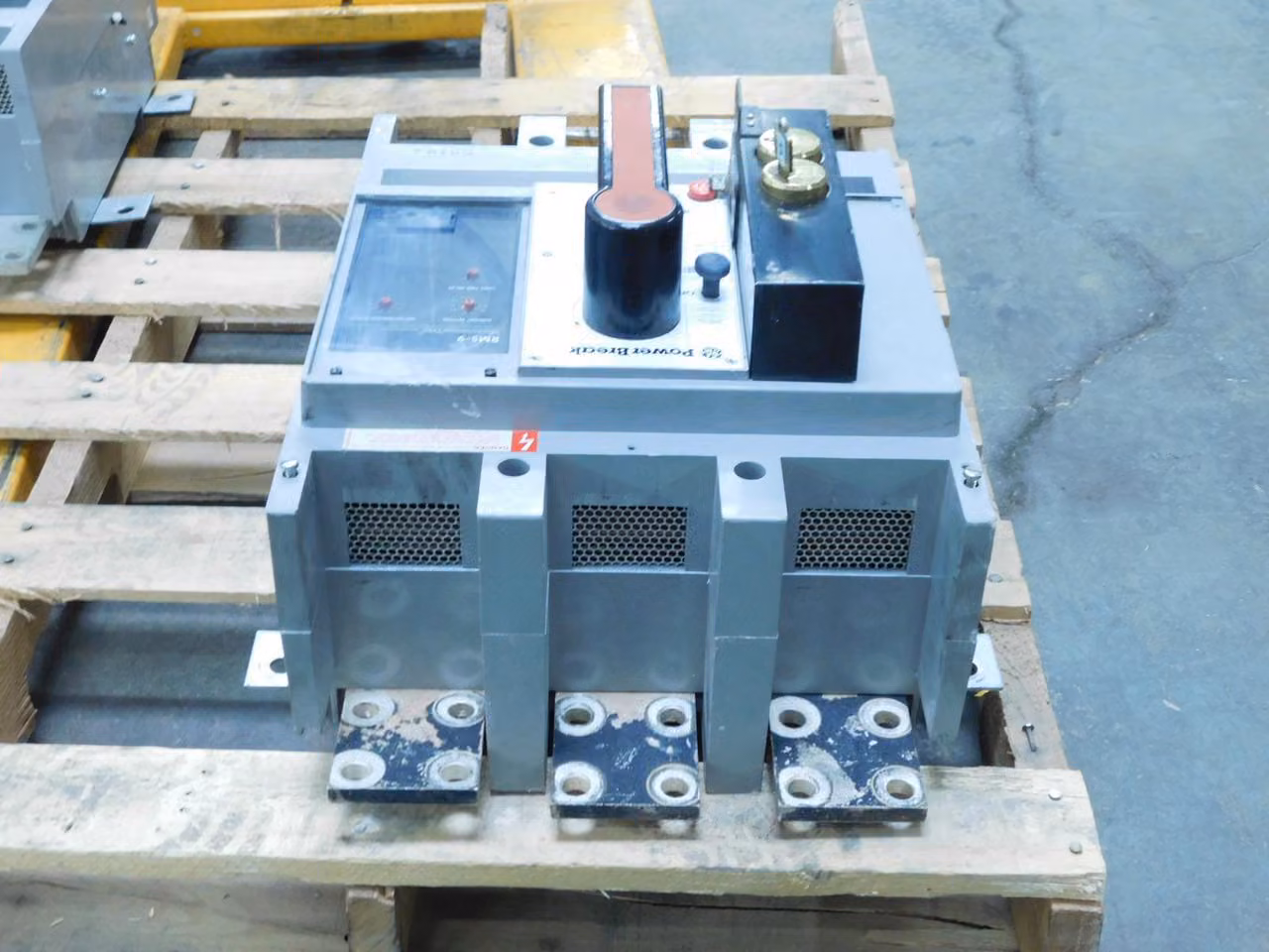 2,000 Amp, General Electric #TP2020SS, circuit breaker, 3-pole, 600 VAC, RMS-9 trip - Image 5