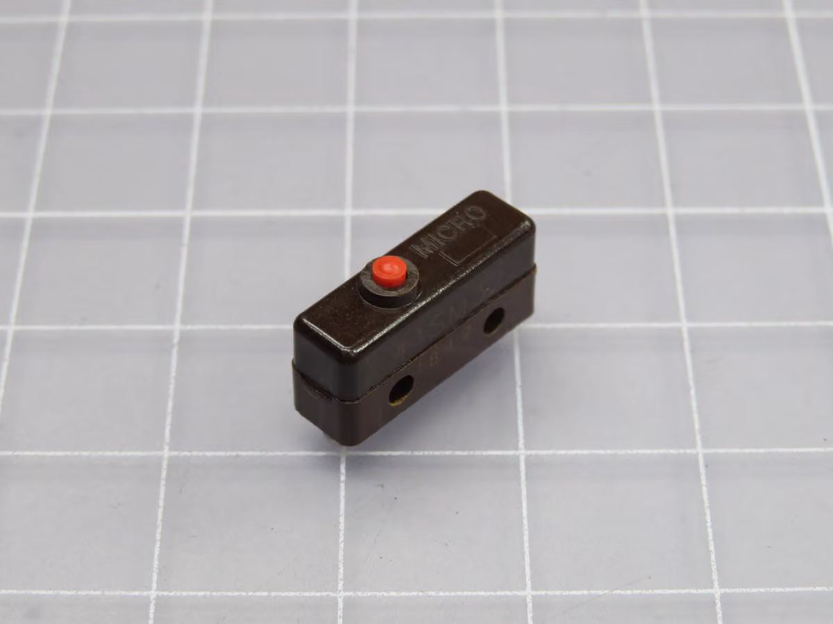 Honeywell #41SM32, Snap Action Switch, LOT of 190 - Image 2