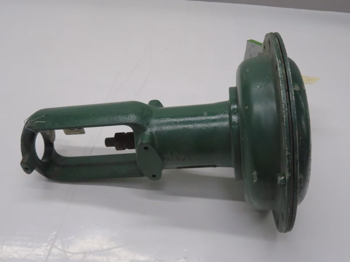 Fisher #657-ES, Pneumatic Steel Flanged Control Valve - Image 3