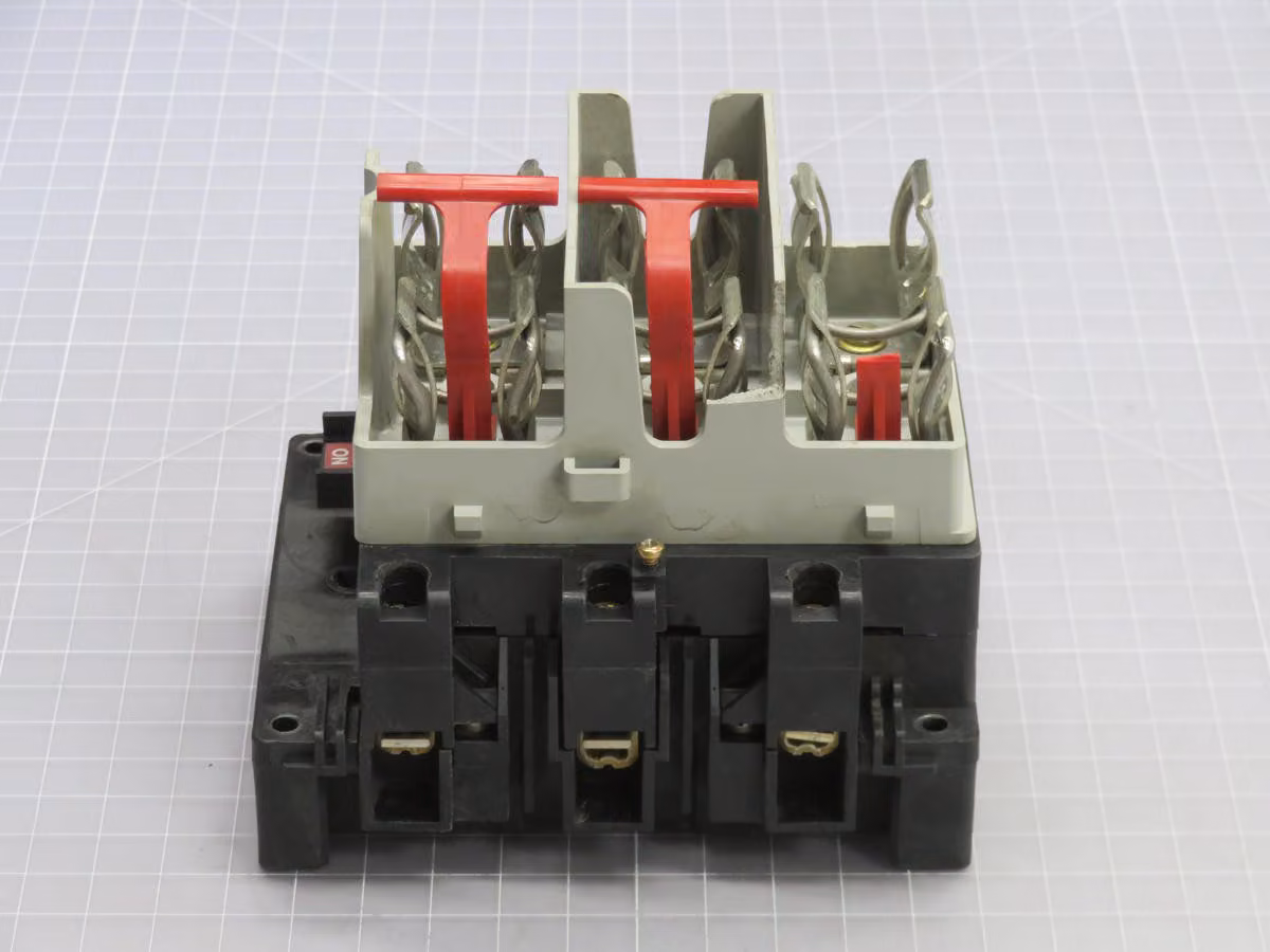 Allen-Bradley #194R-NJ060P3, Rotatry Switch - Image 3
