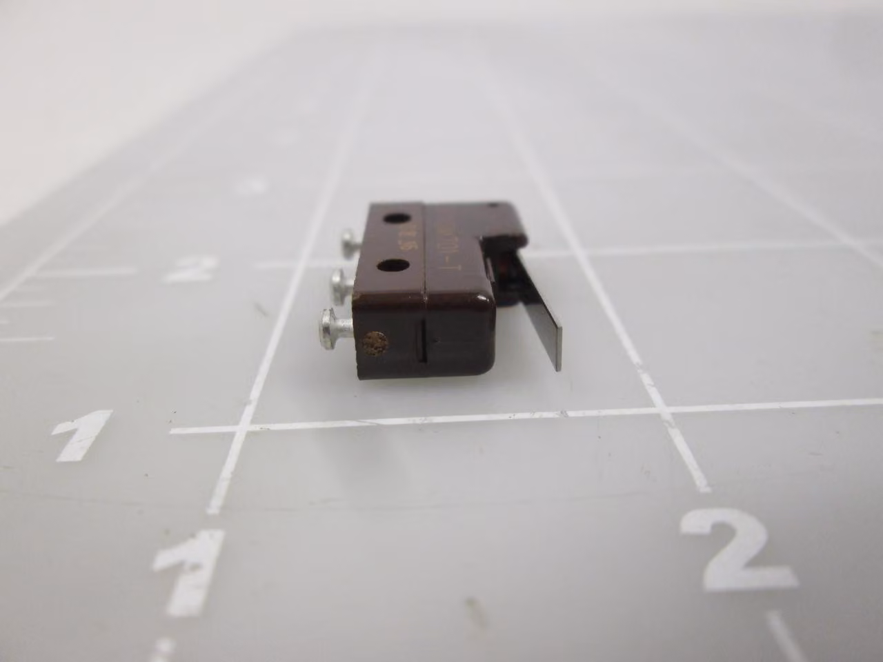 Honeywell #311SM701-T, Snap Action Switches, LOT of 10 - Image 1