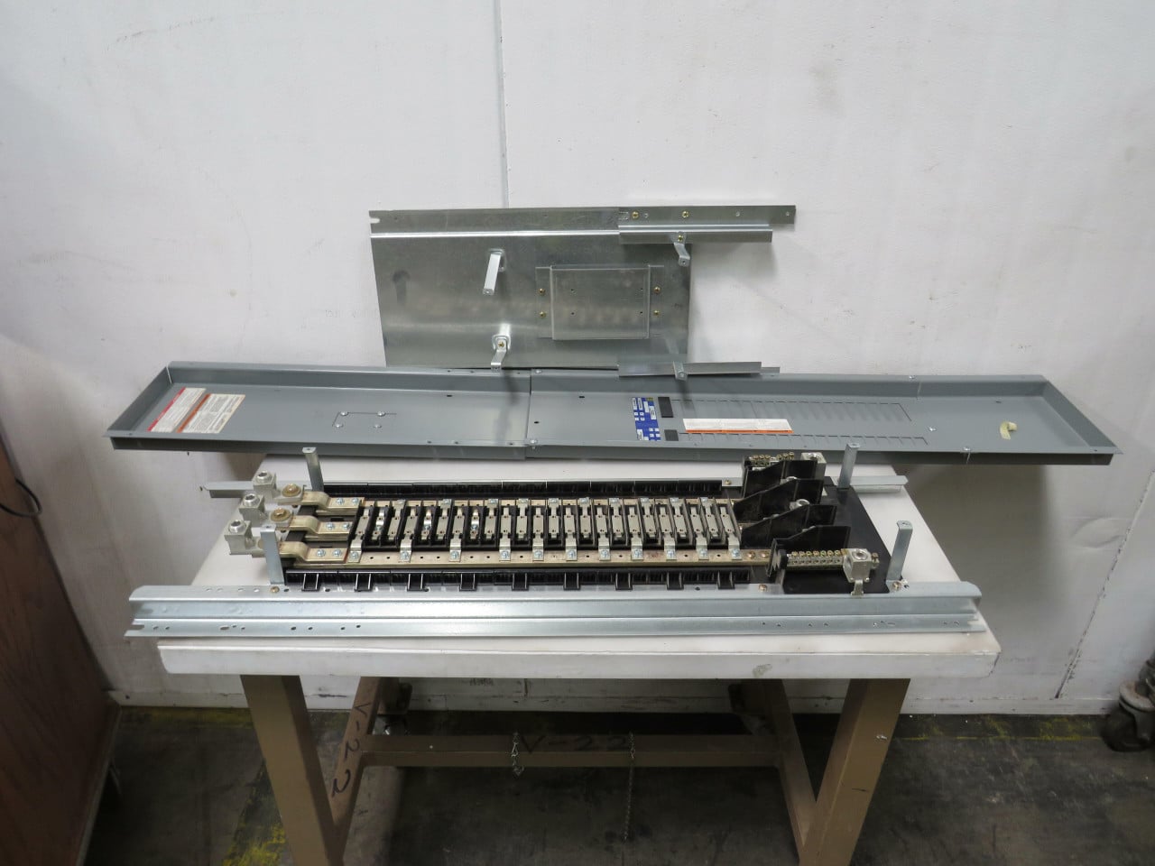 Square D 12199210030360001, E3 Series Nood Panelboard - Image 1
