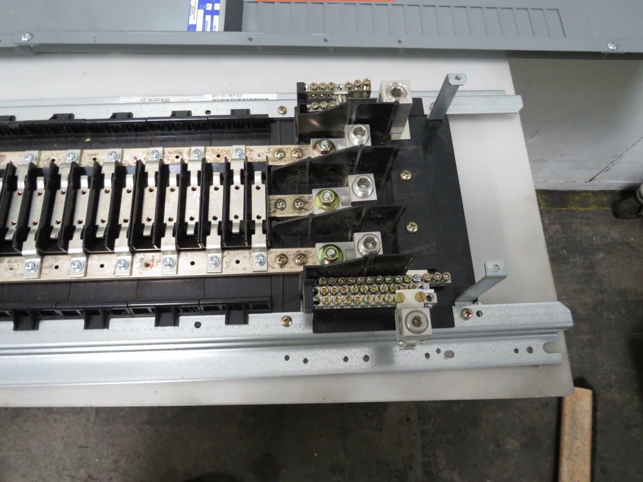 Square D 12199210030360001, E3 Series Nood Panelboard - Image 3