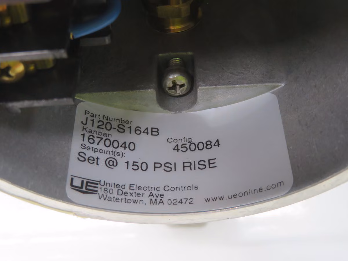 United Electric #J120-S164B, pressure switch (3 availab - Image 1