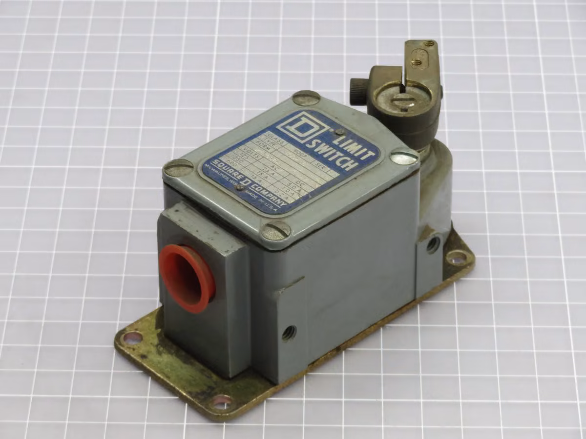 Square D #9007, Limit Switch, TUD-12 - Image 2