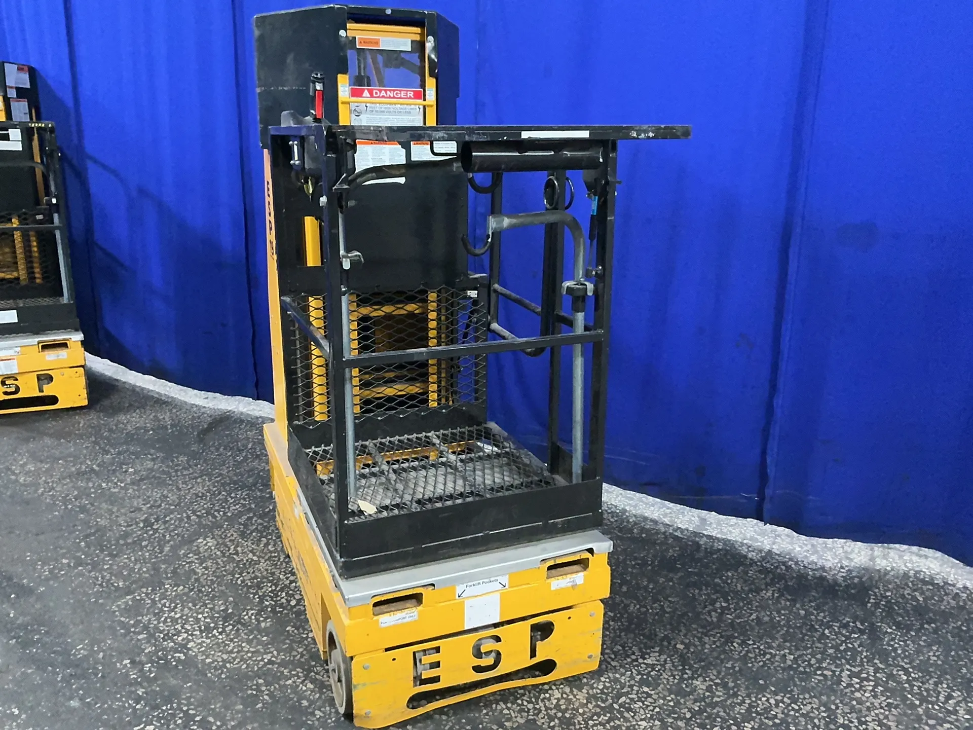 Bil-Jax #ESP-19, Electric Stock Picker, 19' max platform height, 20" x 26" platform, 30" x 30" basket, 24 - Image 2
