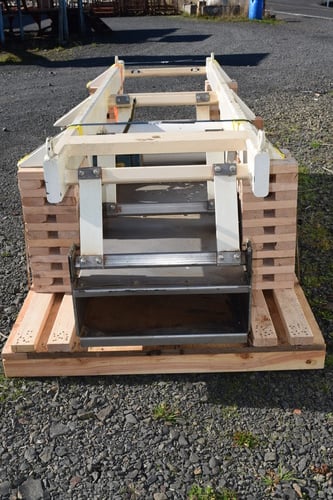 Eriez #TM2412, Tuned Two-Mass Vibratory Feeder Conveyor, pneumatic slide drop out gate, 230/460 V. - Image 6